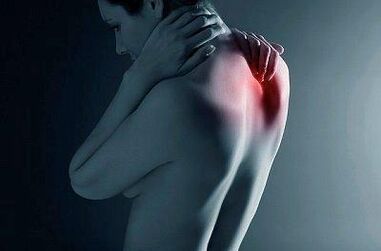 ტკივილი მხრის პირებს შორის, რომლის მიზეზი ხერხემლის პათოლოგიებშია
